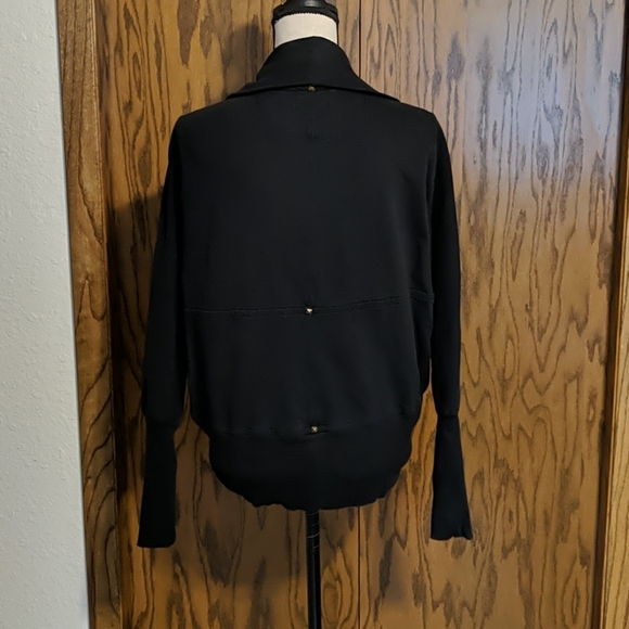 Cute Over Shirt - Picture 2 of 6